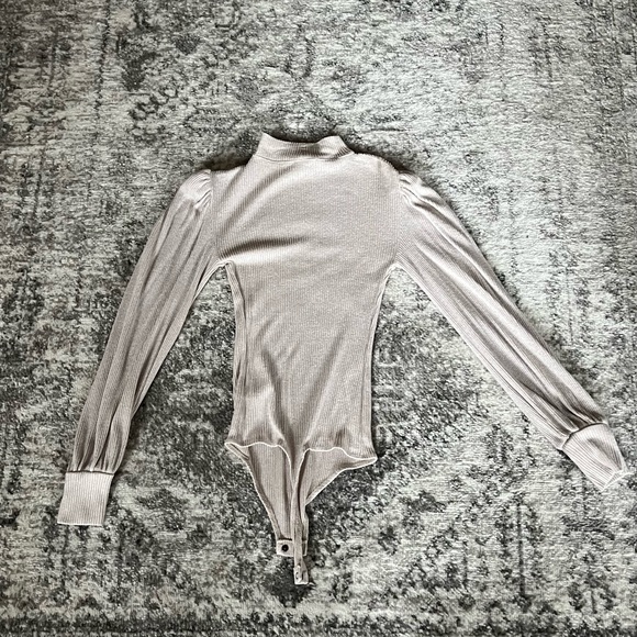 Express Ribbed Beige Bodysuit - Picture 2 of 2